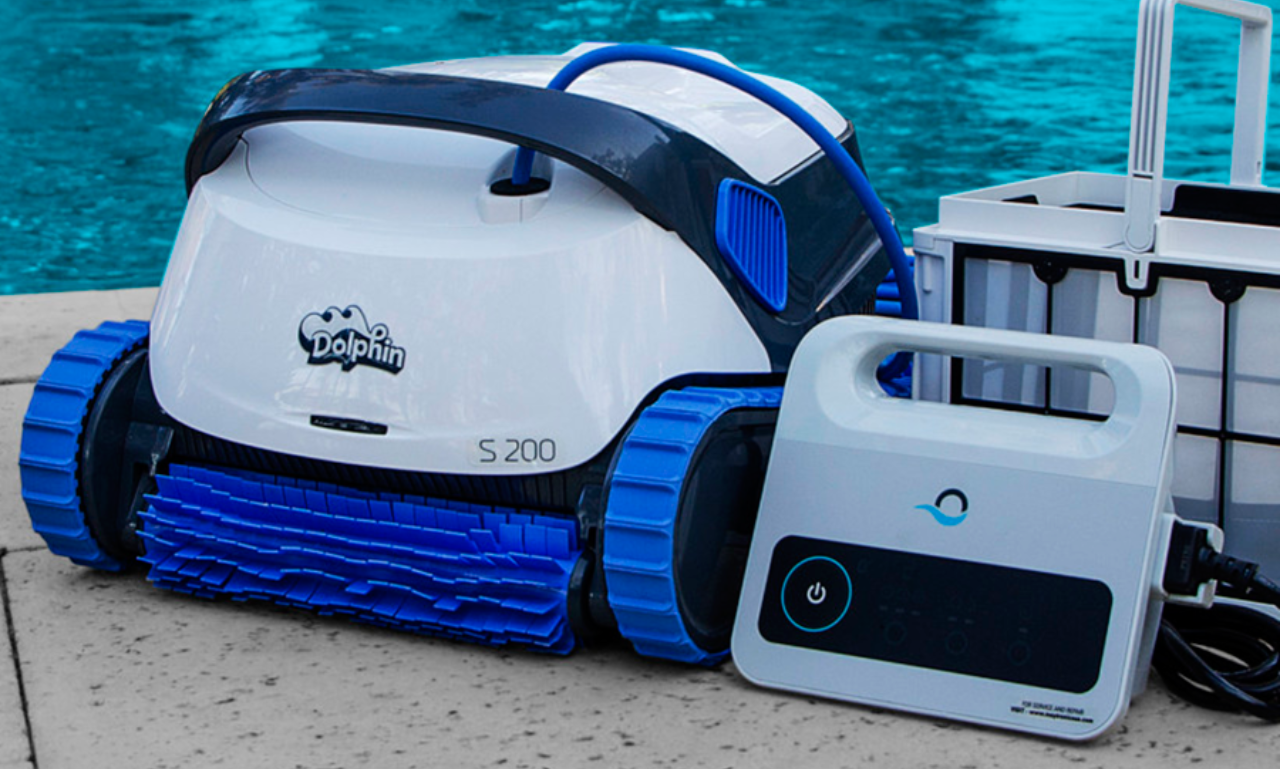 https://netwymanblogs.tech/how-dolphin-nautilus-automates-pool-cleaning/